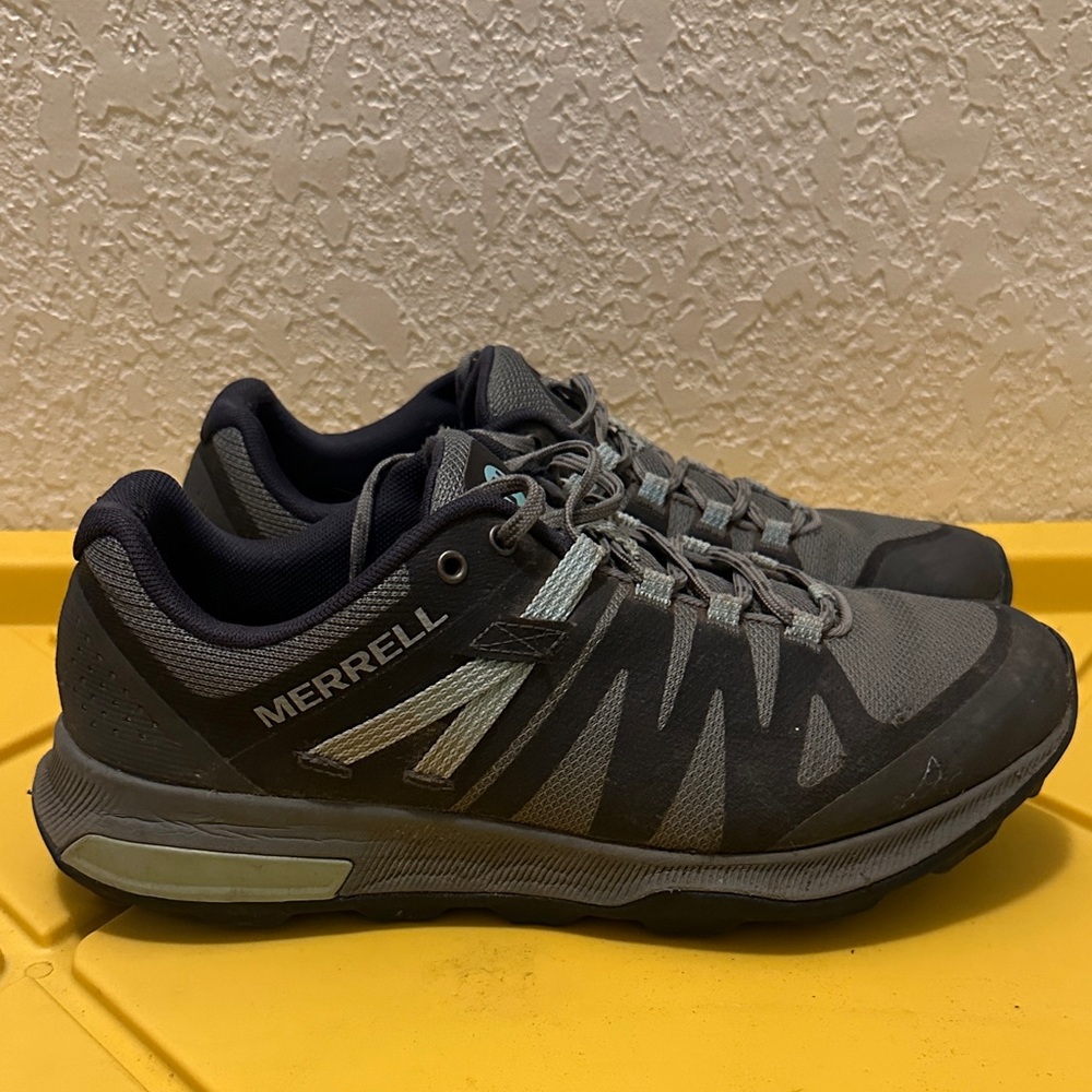 (WS1) Merrell Gray and Black Outdoor Sneakers